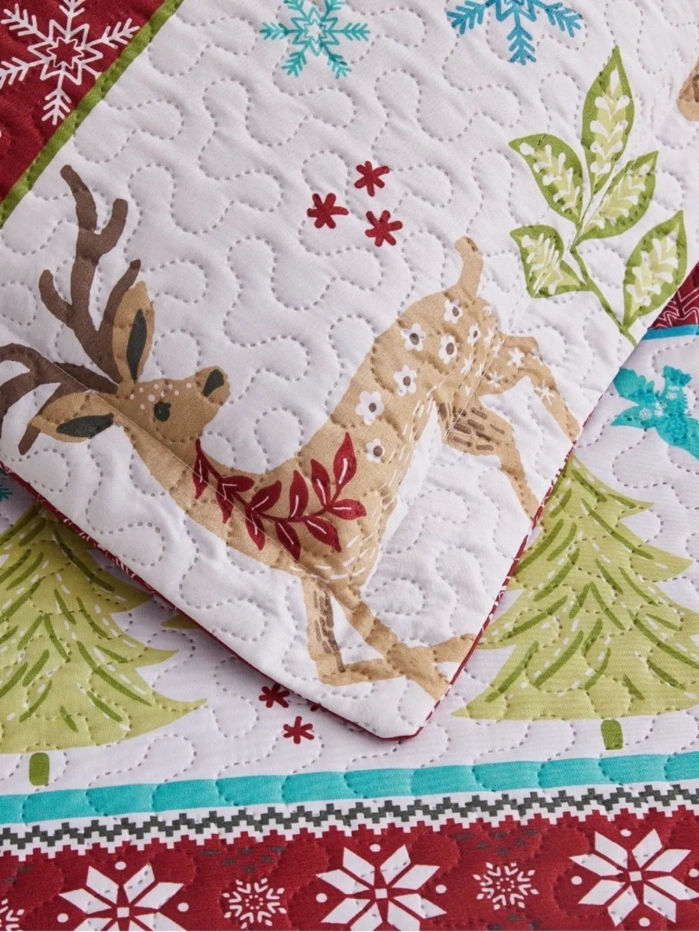 Reversible Holiday Quilt Set in Red and Multi